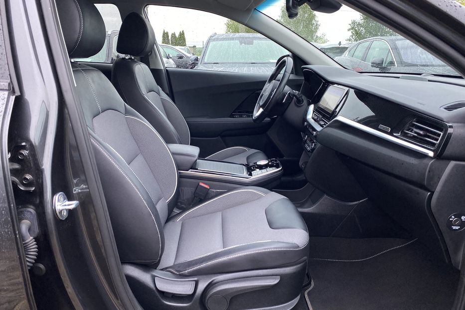 Продам Kia Niro 64кВт ТепловийПдгрвкермасидінь 2021 года в Львове
