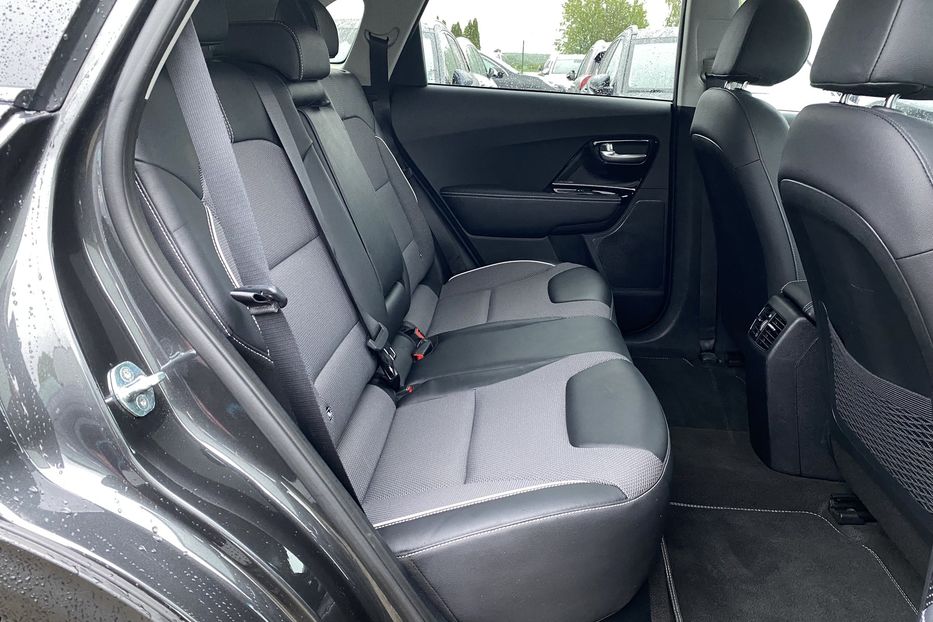 Продам Kia Niro 64кВт ТепловийПдгрвкермасидінь 2021 года в Львове