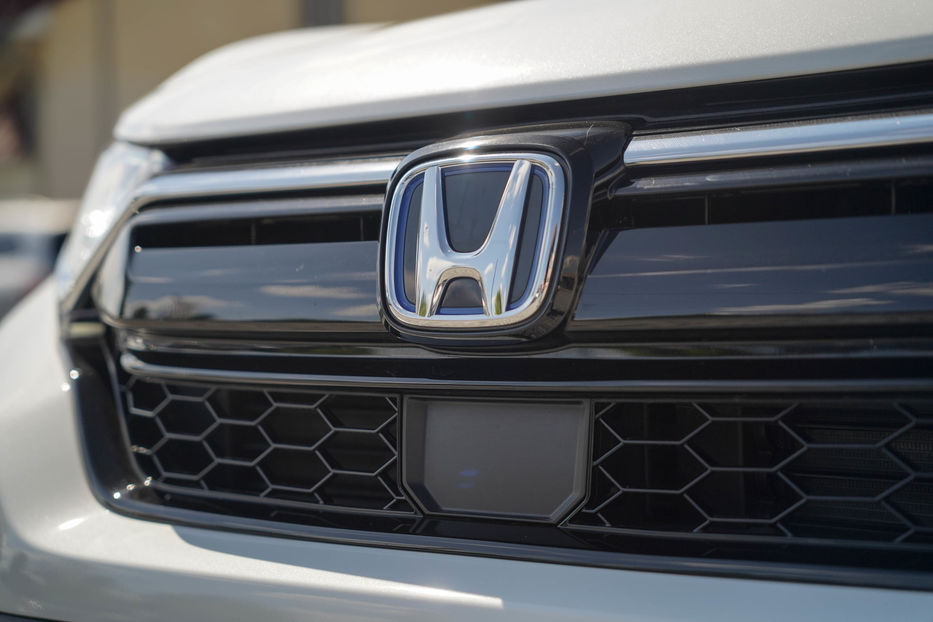 Продам Honda CR-V Hybrid Touring 2021 года в Черновцах