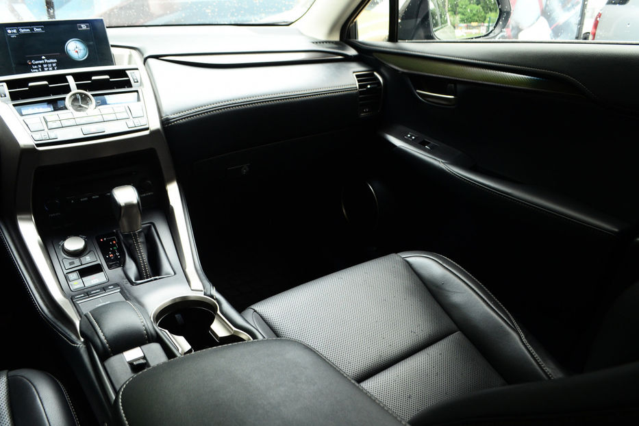 Продам Lexus NX 200 2016 года в Киеве