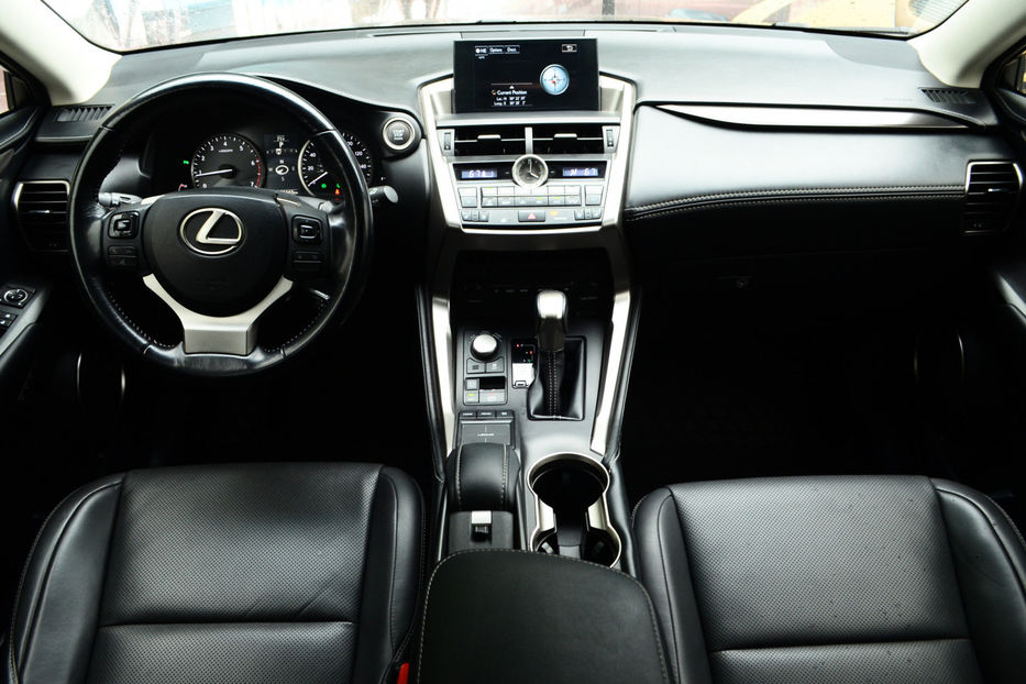 Продам Lexus NX 200 2016 года в Киеве