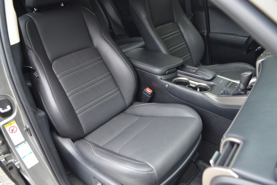 Продам Lexus NX 200 2016 года в Киеве