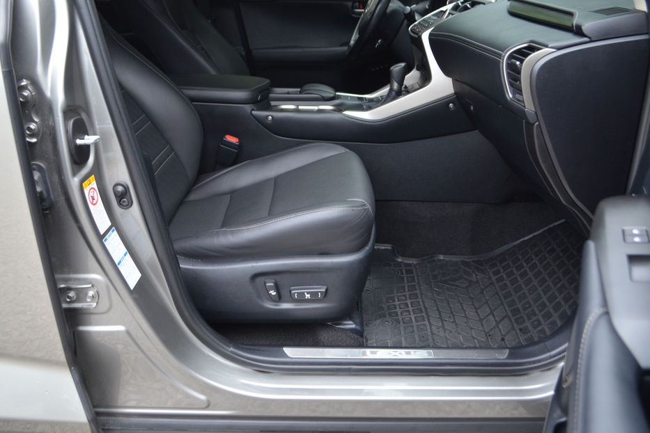 Продам Lexus NX 200 2016 года в Киеве