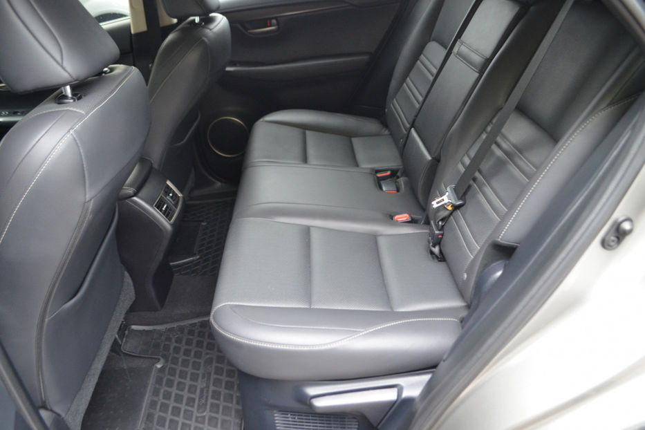 Продам Lexus NX 200 2016 года в Киеве