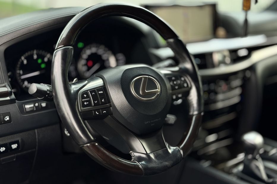 Продам Lexus LX 450 ОФІЦІАЛ (KOMIS) 2017 года в г. Умань, Черкасская область