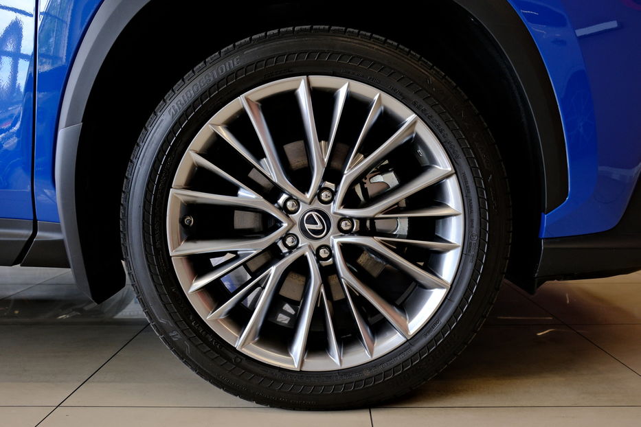 Продам Lexus NX 300 350h 2023 года в Одессе