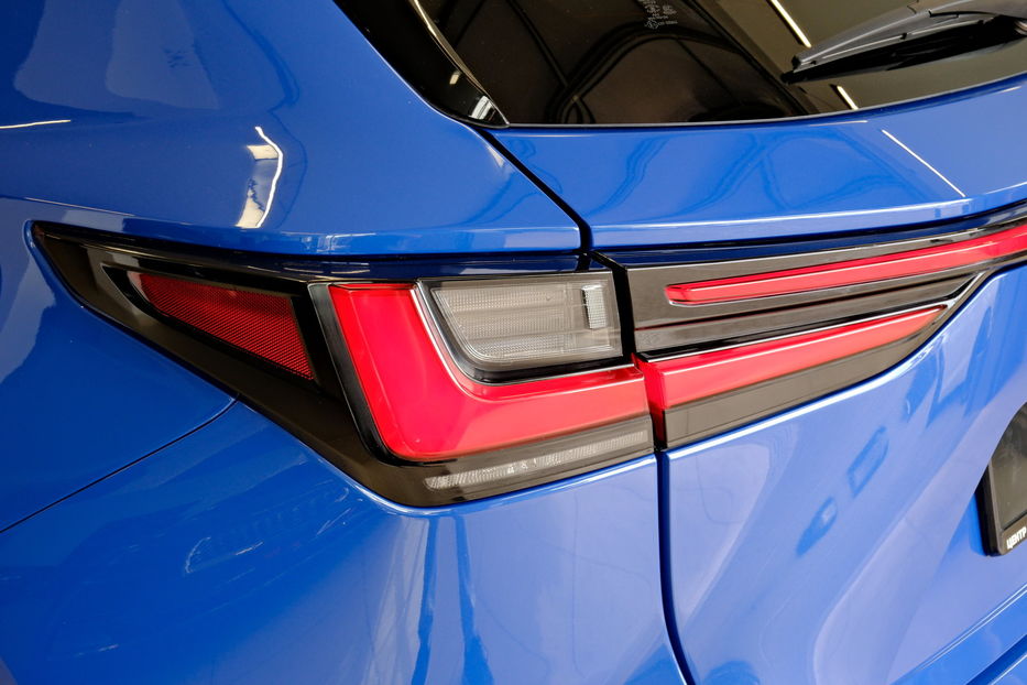 Продам Lexus NX 300 350h 2023 года в Одессе