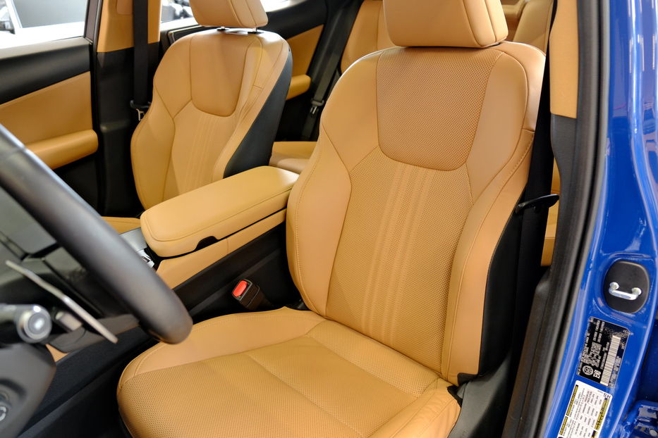 Продам Lexus NX 300 350h 2023 года в Одессе