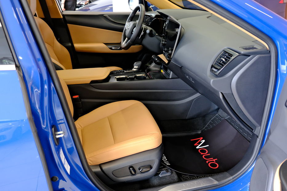 Продам Lexus NX 300 350h 2023 года в Одессе