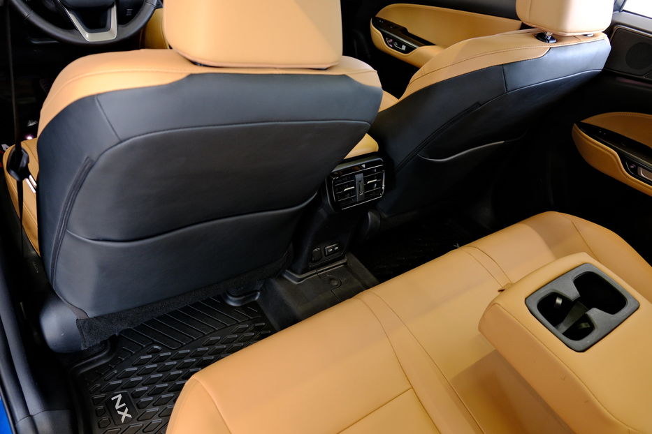 Продам Lexus NX 300 350h 2023 года в Одессе