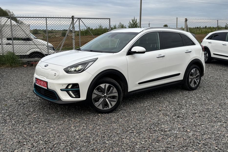 Продам Kia Niro 64 kw Premium  2019 года в Львове