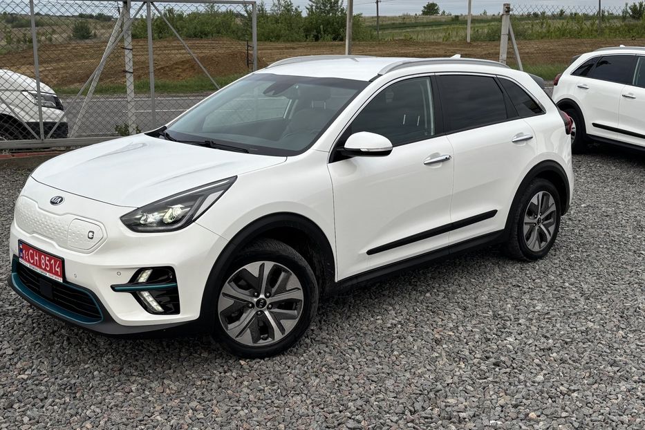 Продам Kia Niro 64 kw Premium  2019 года в Львове