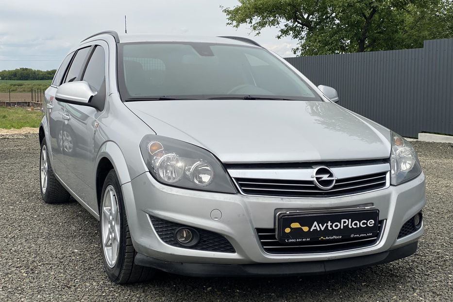 Продам Opel Astra H 2010 года в Луцке