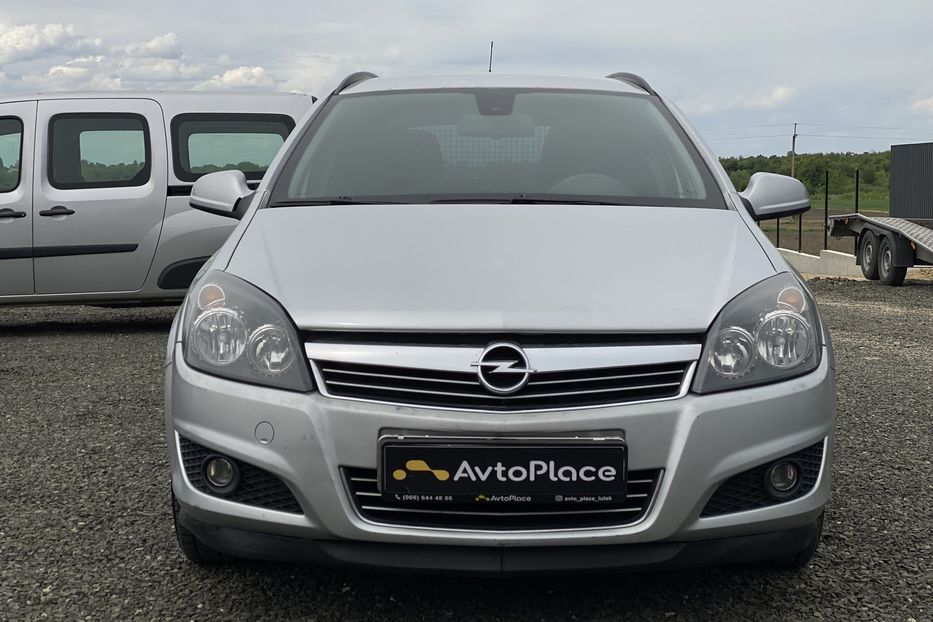 Продам Opel Astra H 2010 года в Луцке