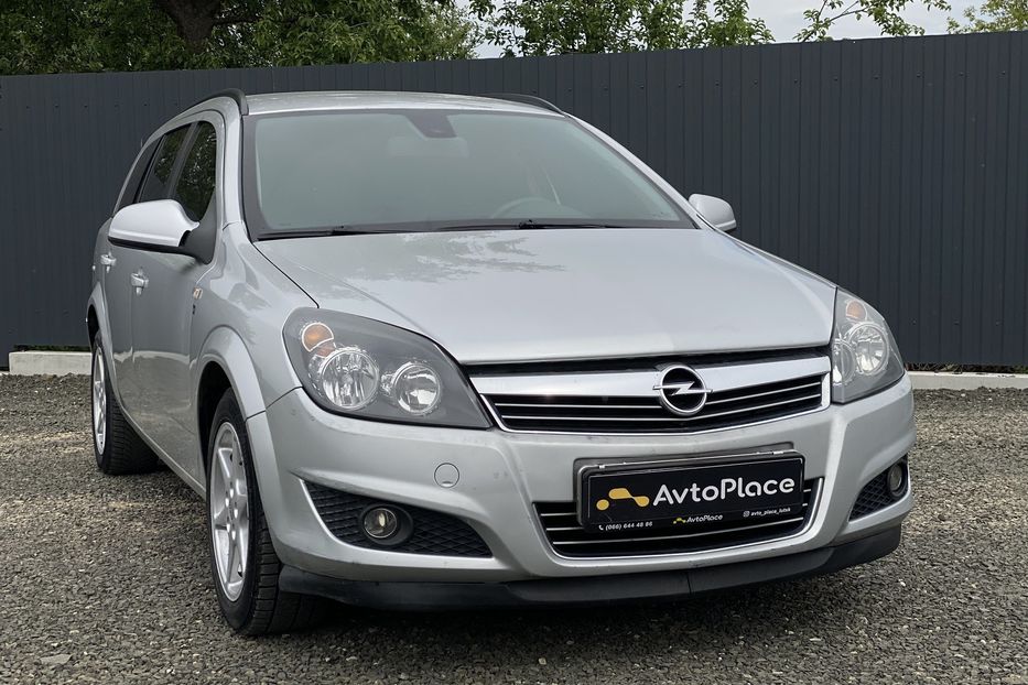Продам Opel Astra H 2010 года в Луцке