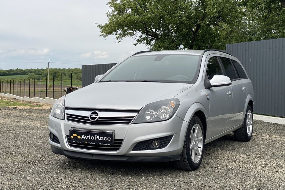 Продам Opel Astra H 2010 года в Луцке