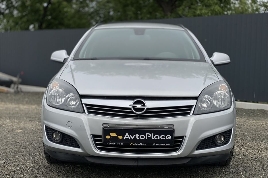Продам Opel Astra H 2010 года в Луцке