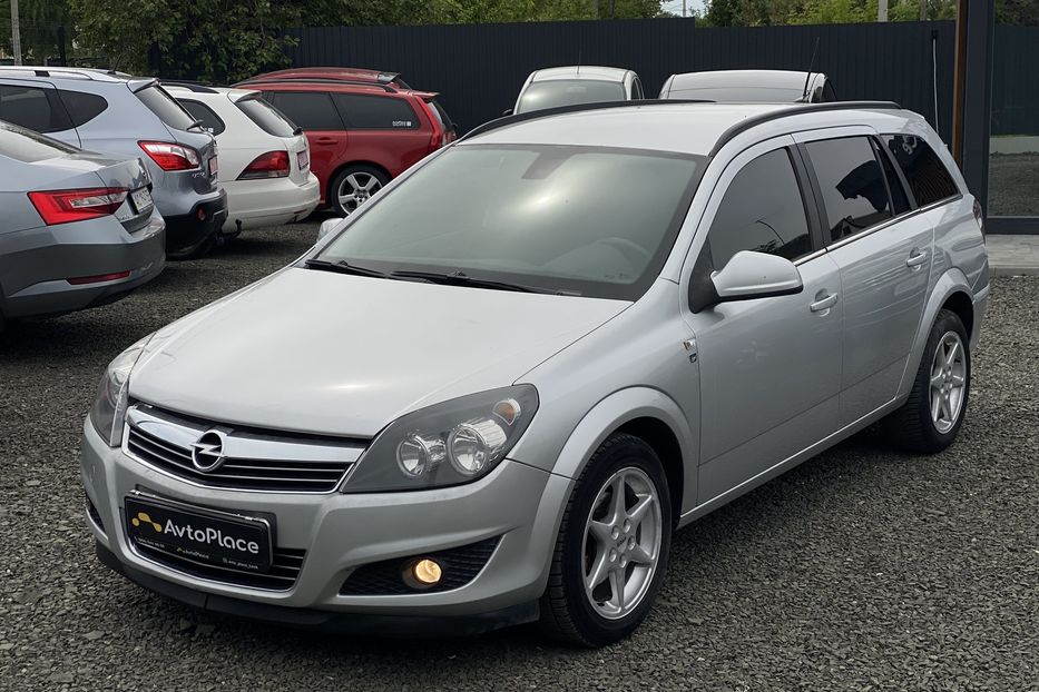 Продам Opel Astra H 2010 года в Луцке