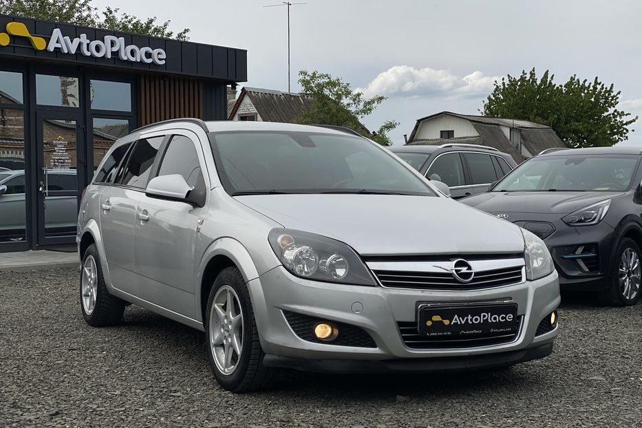 Продам Opel Astra H 2010 года в Луцке