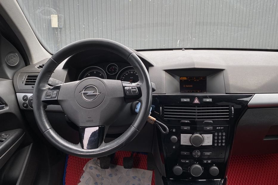 Продам Opel Astra H 2010 года в Луцке