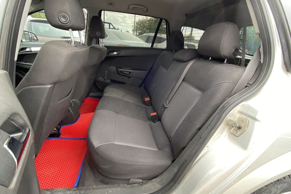 Продам Opel Astra H 2010 года в Луцке