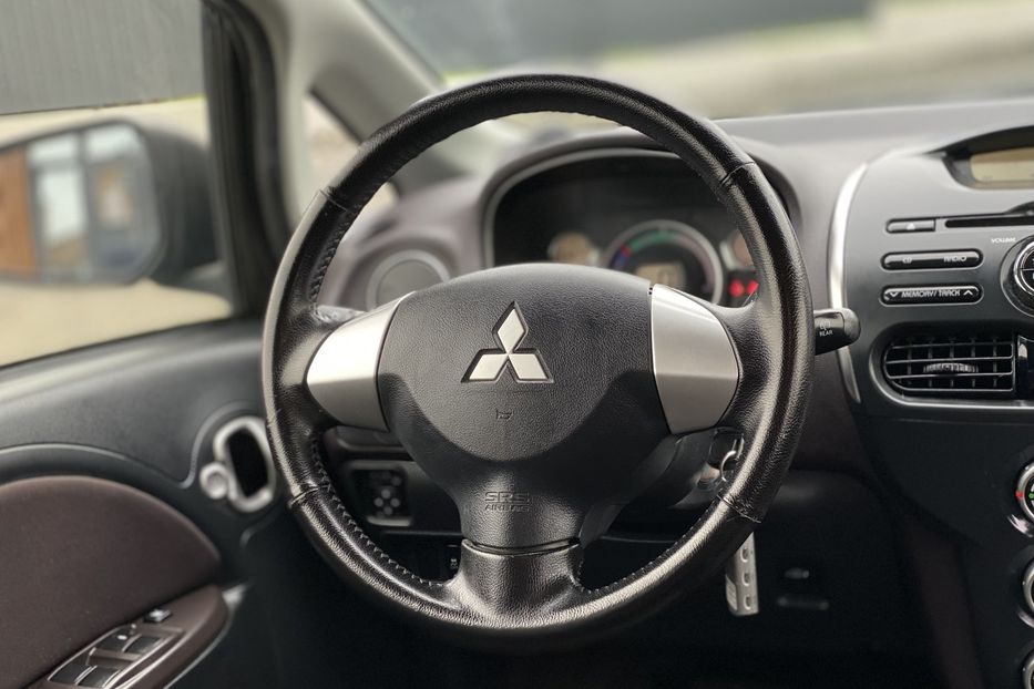 Продам Mitsubishi i-MiEV 2016 года в Луцке