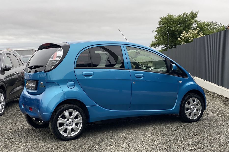 Продам Mitsubishi i-MiEV 2016 года в Луцке