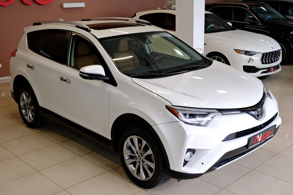 Продам Toyota Rav 4 2017 года в Одессе