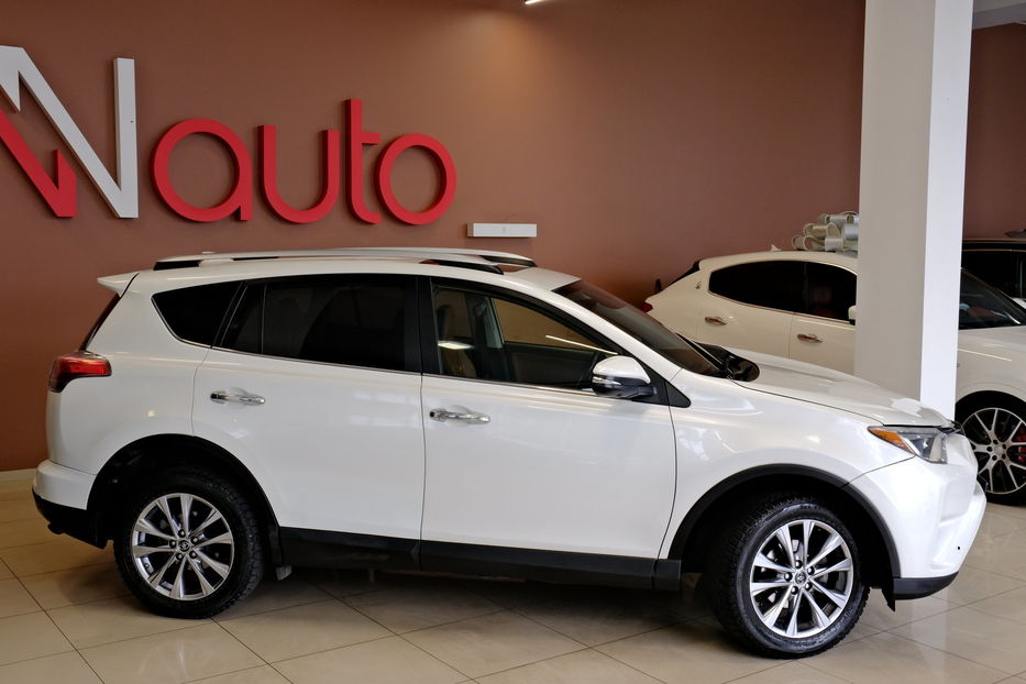 Продам Toyota Rav 4 2017 года в Одессе