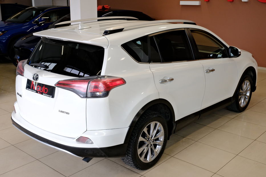 Продам Toyota Rav 4 2017 года в Одессе