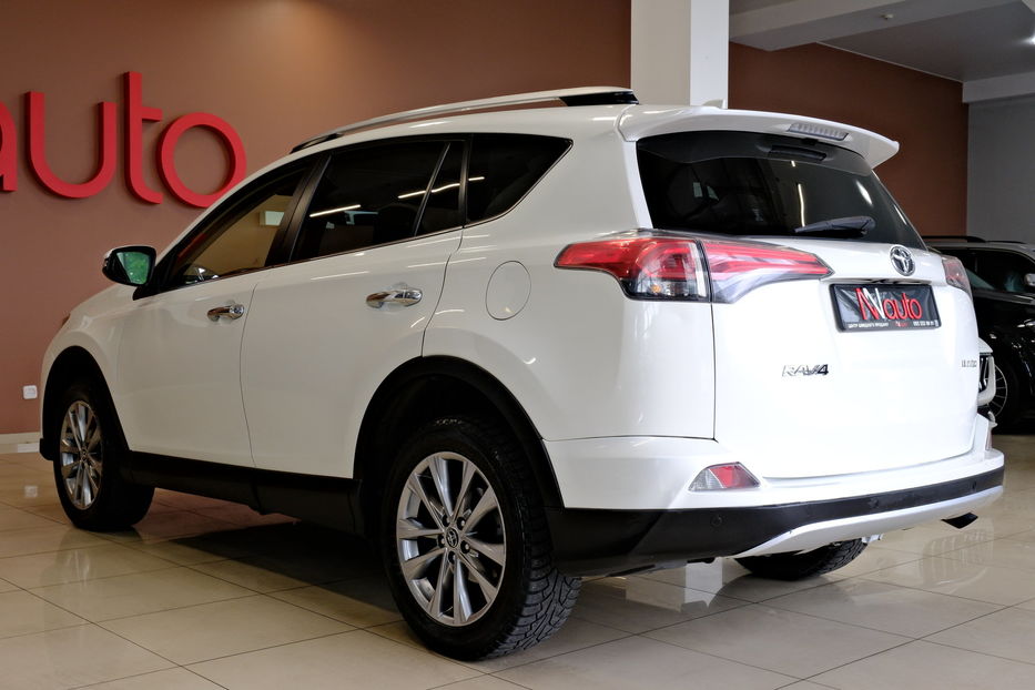 Продам Toyota Rav 4 2017 года в Одессе