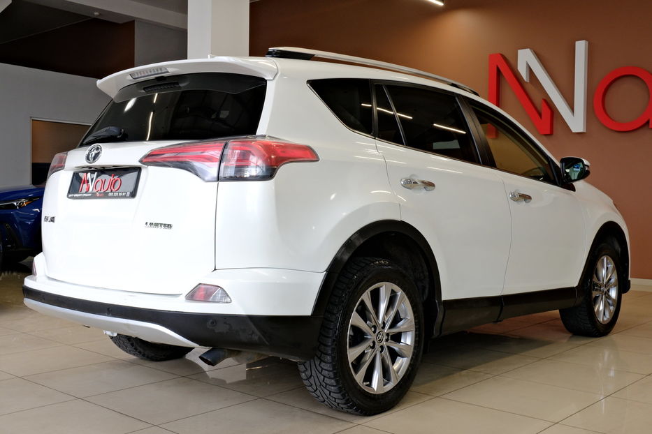 Продам Toyota Rav 4 2017 года в Одессе