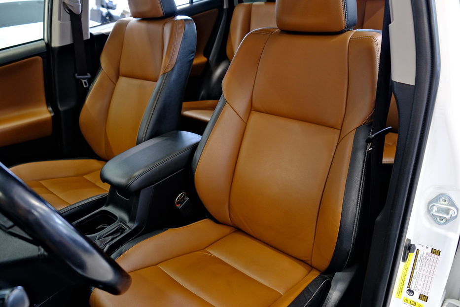 Продам Toyota Rav 4 2017 года в Одессе