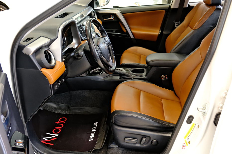 Продам Toyota Rav 4 2017 года в Одессе