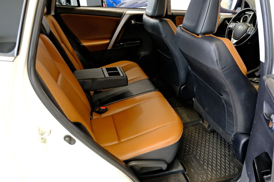 Продам Toyota Rav 4 2017 года в Одессе