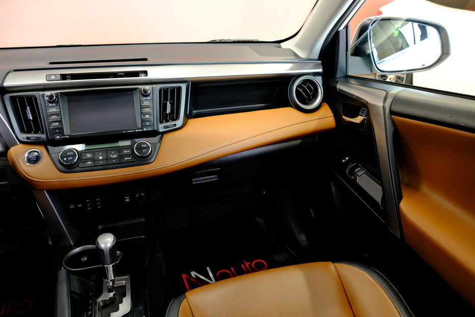 Продам Toyota Rav 4 2017 года в Одессе