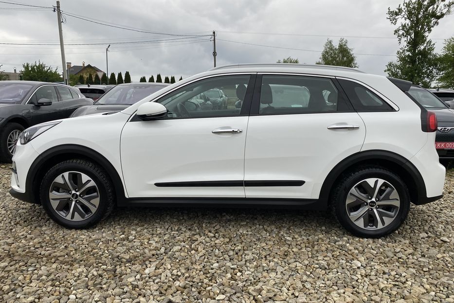 Продам Kia Niro 64кВт ТепловийПдгрвкермасидінь 2020 года в Львове