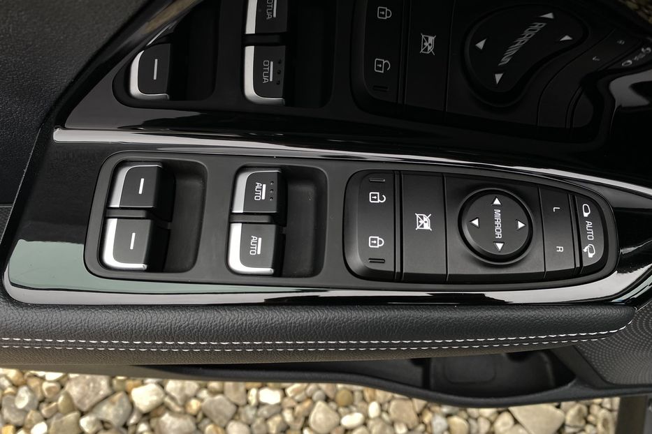 Продам Kia Niro 64кВт ТепловийПдгрвкермасидінь 2020 года в Львове
