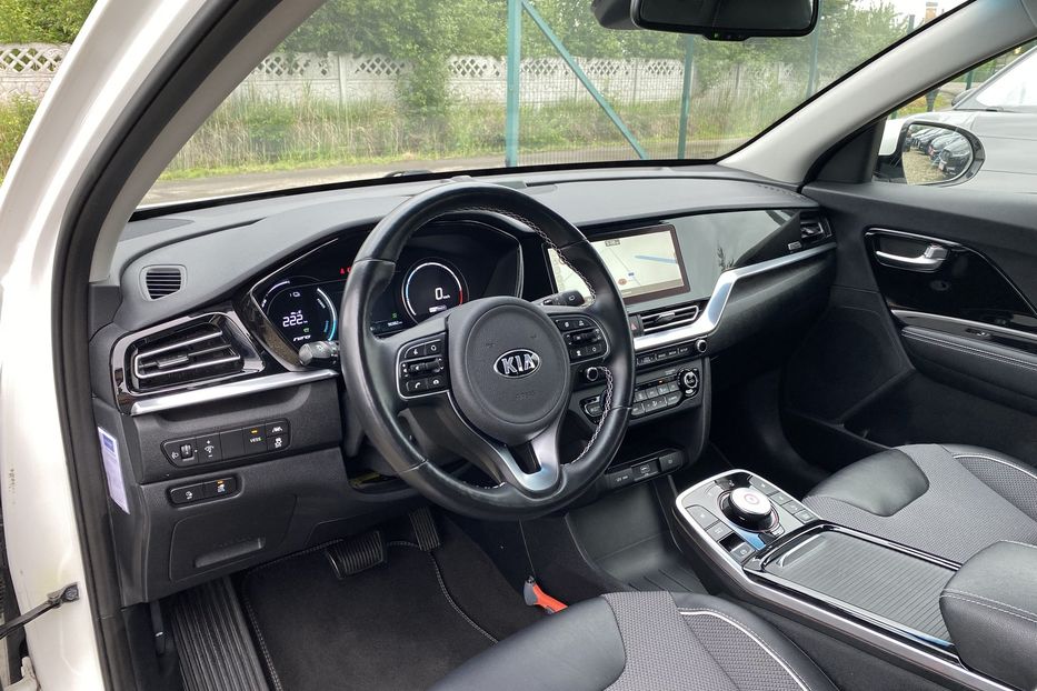 Продам Kia Niro 64кВт ТепловийПдгрвкермасидінь 2020 года в Львове