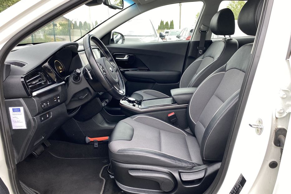 Продам Kia Niro 64кВт ТепловийПдгрвкермасидінь 2020 года в Львове