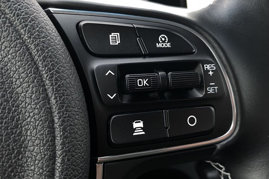 Продам Kia Niro 64кВт ТепловийПдгрвкермасидінь 2020 года в Львове