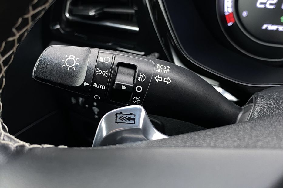 Продам Kia Niro 64кВт ТепловийПдгрвкермасидінь 2020 года в Львове