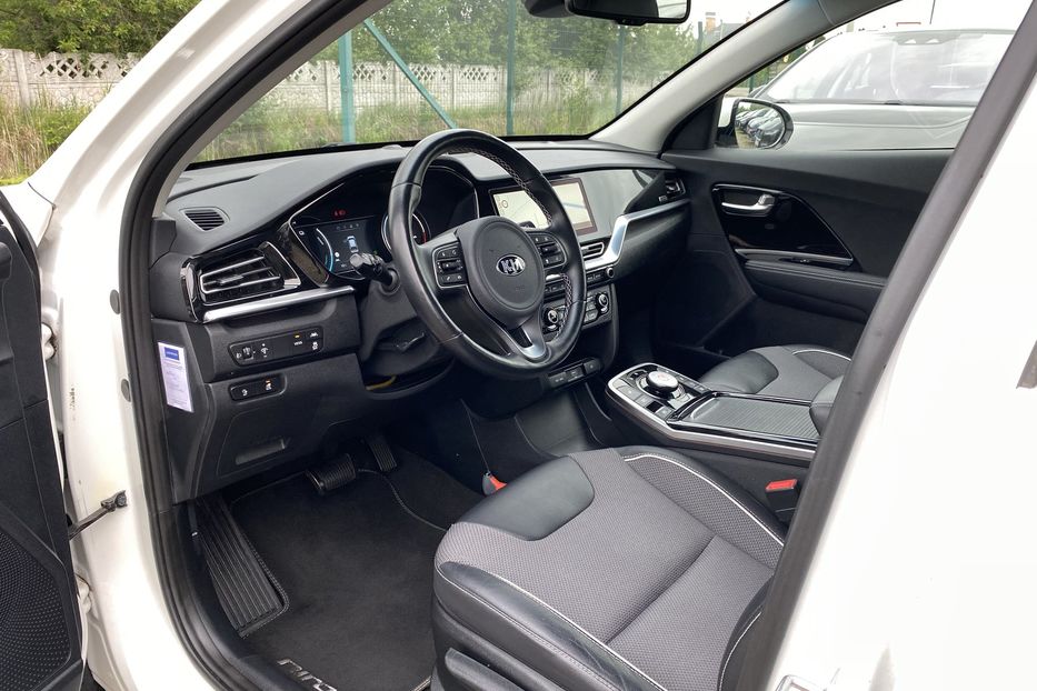 Продам Kia Niro 64кВт ТепловийПдгрвкермасидінь 2020 года в Львове
