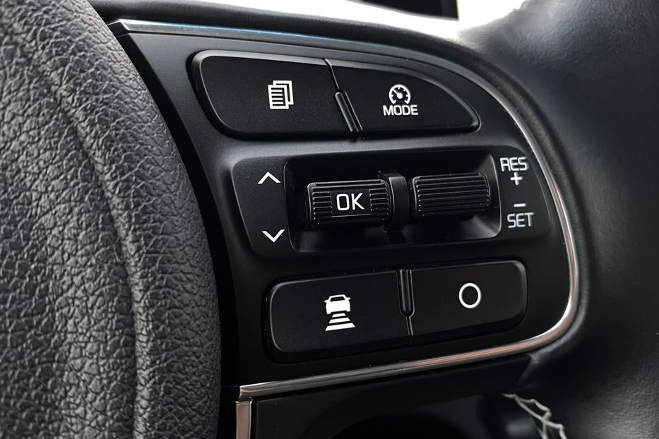Продам Kia Niro 64кВт ТепловийПдгрвкермасидінь 2020 года в Львове