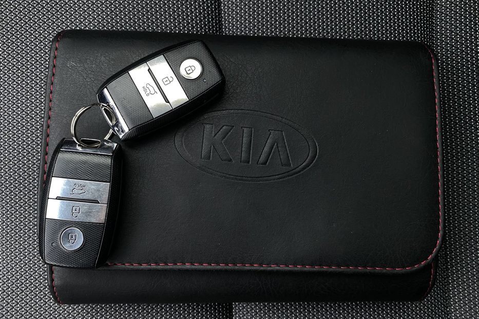 Продам Kia Niro 64кВт ТепловийПдгрвкермасидінь 2020 года в Львове