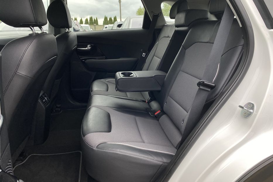 Продам Kia Niro 64кВт ТепловийПдгрвкермасидінь 2020 года в Львове
