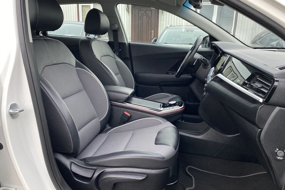 Продам Kia Niro 64кВт ТепловийПдгрвкермасидінь 2020 года в Львове