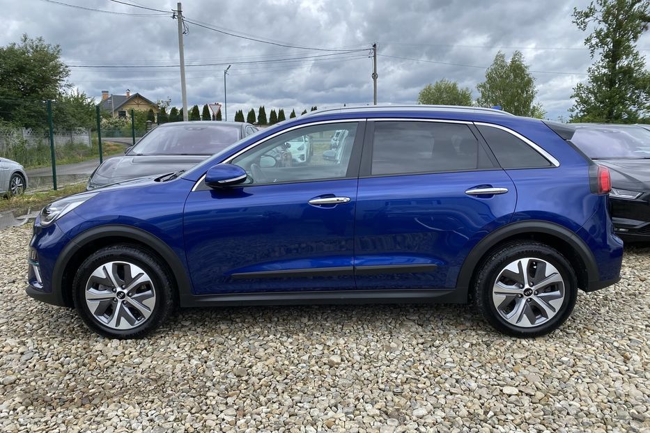 Продам Kia Niro 64 kWh Макс. комплектація 2021 года в Львове