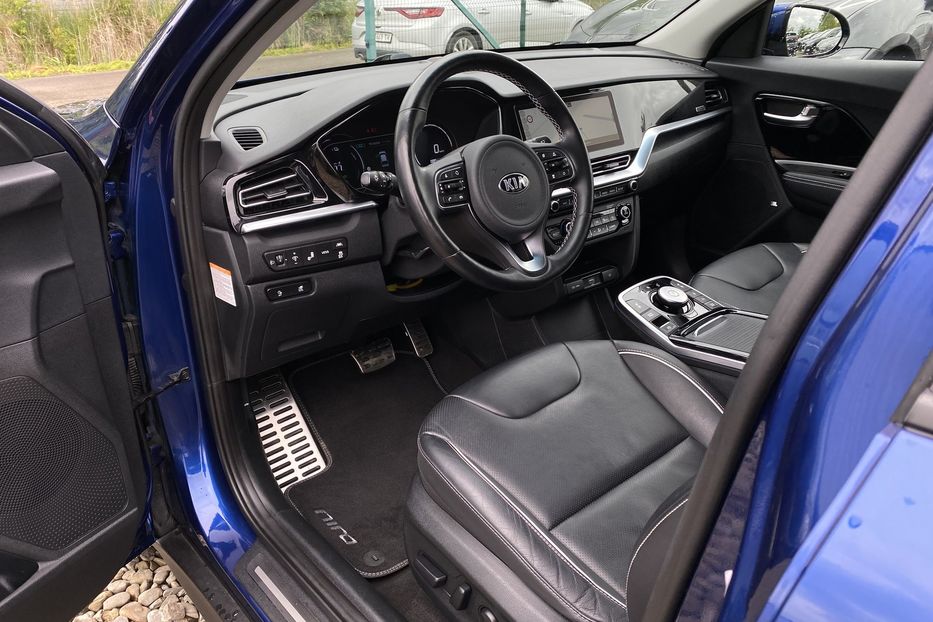 Продам Kia Niro 64 kWh Макс. комплектація 2021 года в Львове