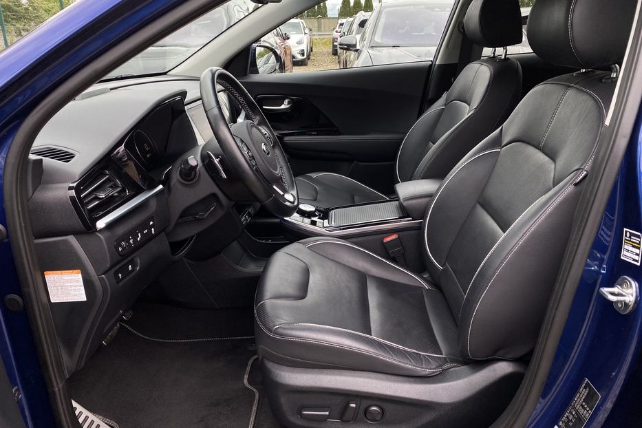 Продам Kia Niro 64 kWh Макс. комплектація 2021 года в Львове